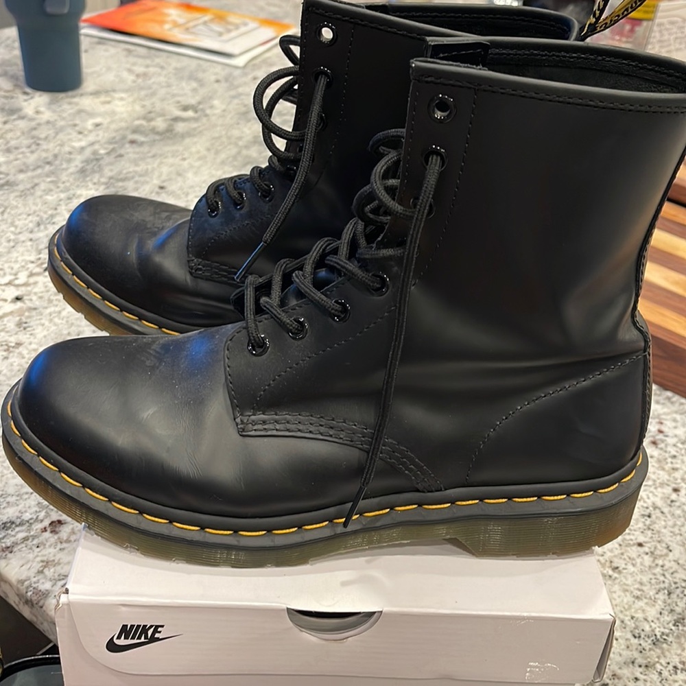 New without box Dr. Martens 1460 black boots size 11 / 43 / 9UK
